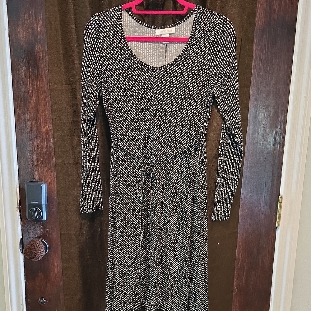 Motherhood Maternity Black and White Long Sleeve Sheath Dress